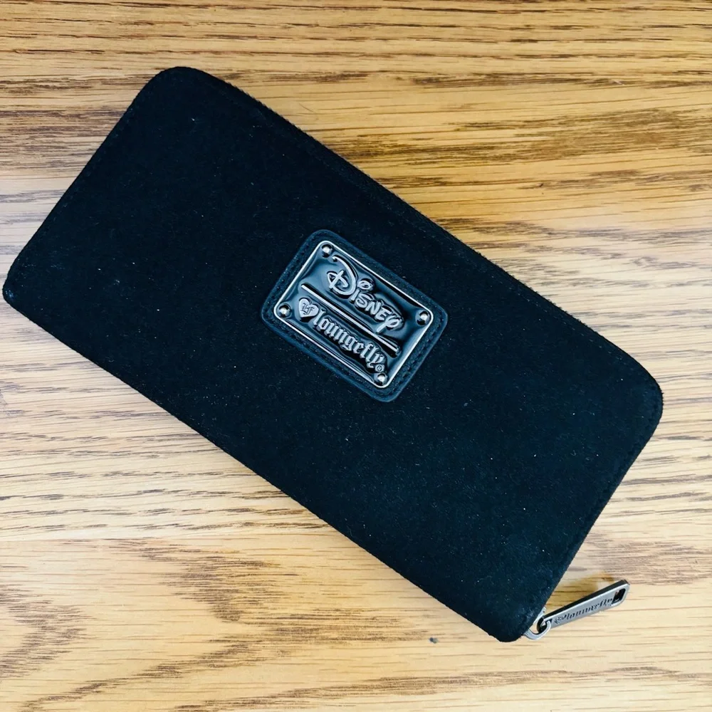 Disney Loungefly Evil Queen Ursula Villains Zip Around Wallet Black‎